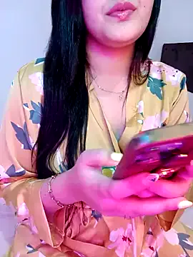 EmiliaCouple – webcam model profile photo Image 15