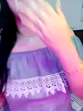 EmiliaCouple – webcam model profile photo Image 6