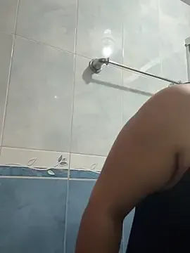 Isabella_Varella – webcam model profile photo Image 2