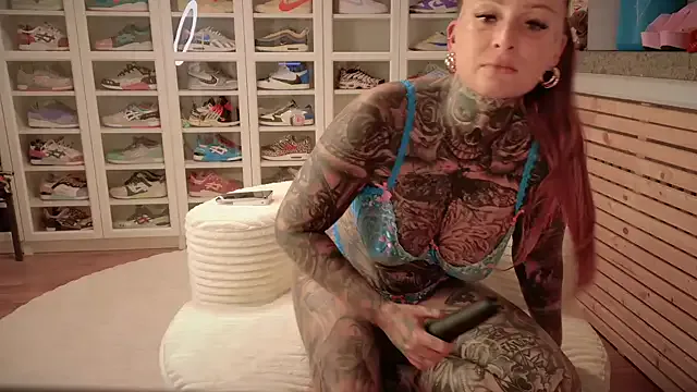 Yui-Ch06 – webcam model profile photo Image 11