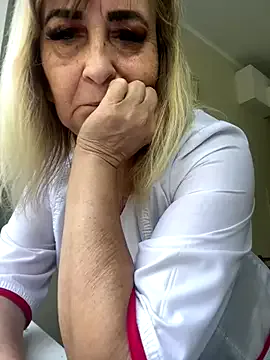 The_Snowwhitee – webcam model profile photo Image 11