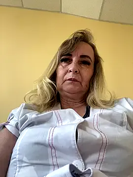 The_Snowwhitee – webcam model profile photo Image 12