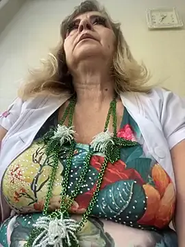 The_Snowwhitee – webcam model profile photo Image 13