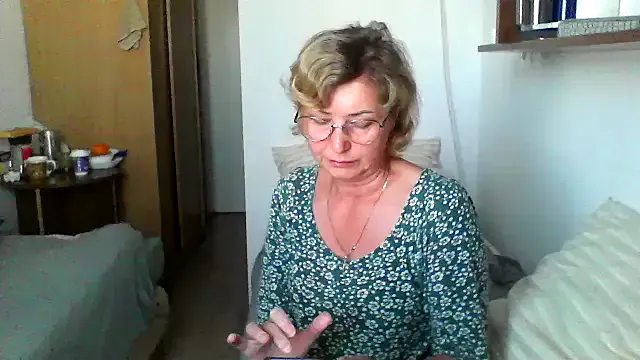 nika_fendi – webcam model profile photo Image 5