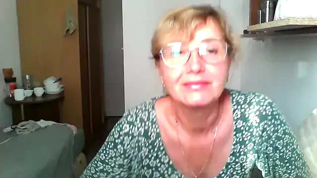 nika_fendi – webcam model profile photo Image 9