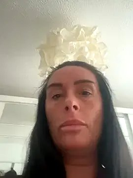 husa_Malikaa – webcam model profile photo Image 10