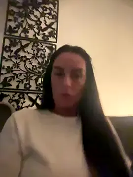 husa_Malikaa – webcam model profile photo Image 19