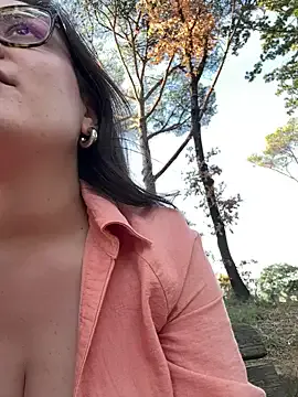 Alyshanon18 – webcam model profile photo Image 16