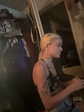 kevin_hotgirls – webcam model profile photo Image 7