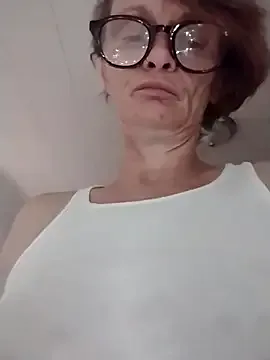 naughty_pearls – webcam model profile photo Image 5