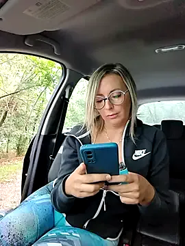 play_sex2023 – webcam model profile photo Image 17