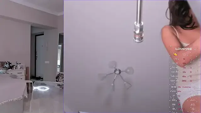 seraphine23 – webcam model profile photo Image 10