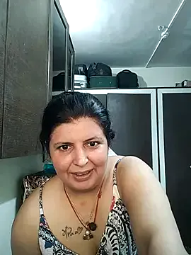 calehot98 – webcam model profile photo Image 3