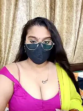 Family02 – webcam model profile photo Image 5