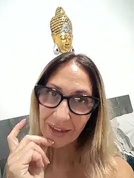 mon1_day – webcam model profile photo Image 11