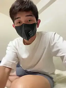 EmaSalis – webcam model profile photo Image 11