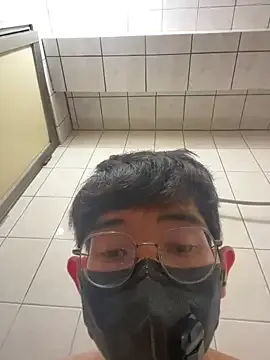 EmaSalis – webcam model profile photo Image 2