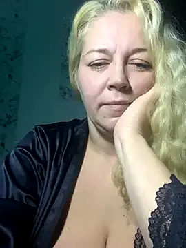 husa_Malikaa – webcam model profile photo Image 6