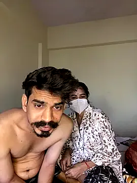 RuslanaXX – webcam model profile photo Image 2