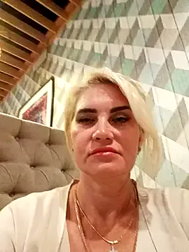 husa_Malikaa – webcam model profile photo Image 15