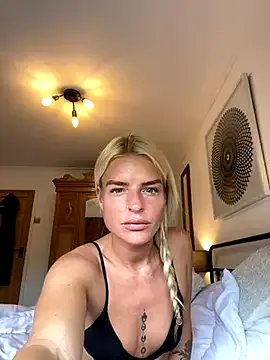 JordanXo – webcam model profile photo Image 3