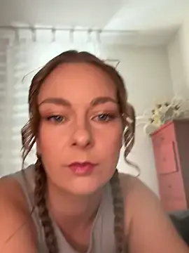 PetulaGunton – webcam model profile photo Image 18