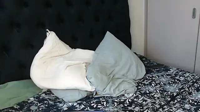 SexOnMyLvL – webcam model profile photo Image 2