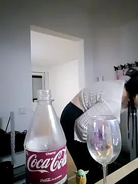 MondoNeko – webcam model profile photo Image 19