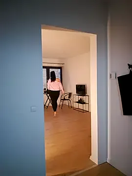 MondoNeko – webcam model profile photo Image 2