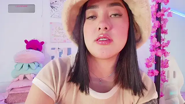 XEye_CandyX – webcam model profile photo Image 15