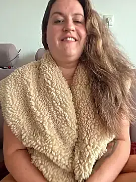 YoungSquad – webcam model profile photo Image 12