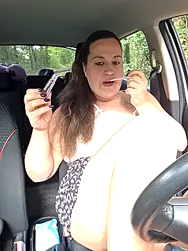 YoungSquad – webcam model profile photo Image 14