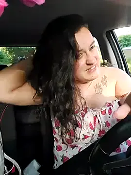 YoungSquad – webcam model profile photo Image 2