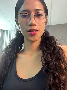 seraphine23 – webcam model profile photo Image 10