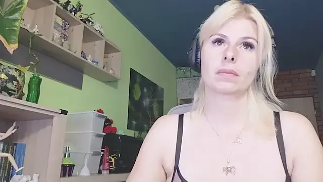 KathleenGreggs – webcam model profile photo Image 4