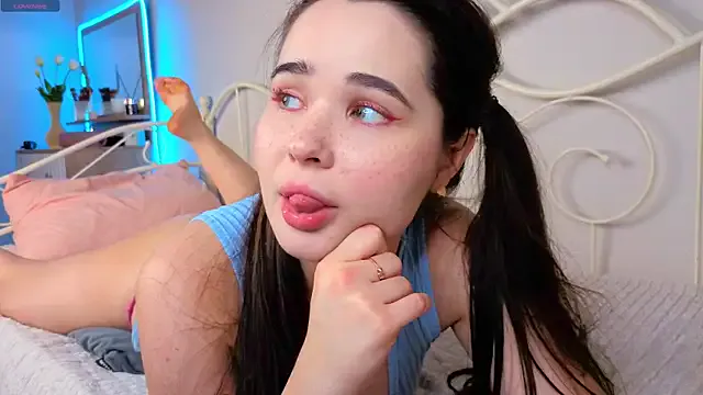 mon1_day – webcam model profile photo Image 17