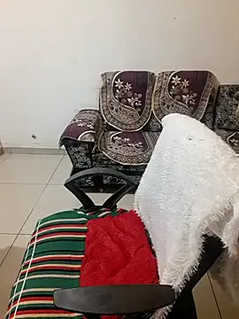 GennaJames – webcam model profile photo Image 15