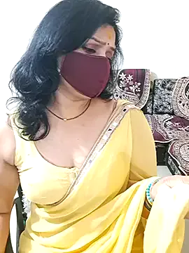 GennaJames – webcam model profile photo Image 3