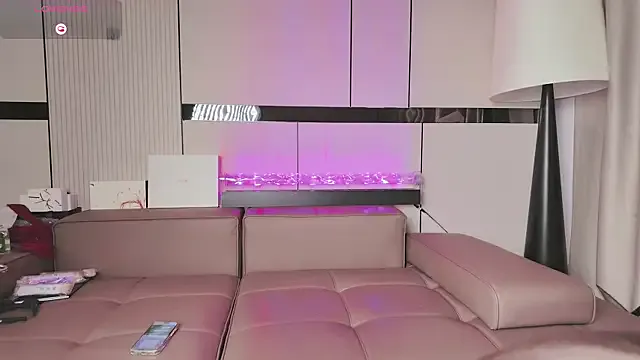 Mia_Railey – webcam model profile photo Image 2