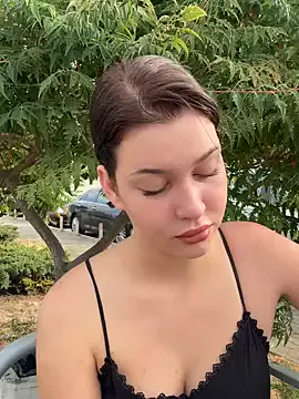 curvyflawless – webcam model profile photo Image 10