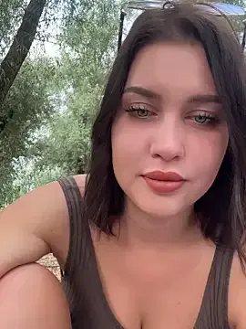 curvyflawless – webcam model profile photo Image 3