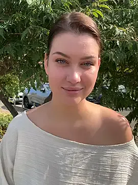 curvyflawless – webcam model profile photo Image 9