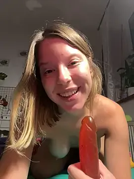 Threesome-no-mercy – webcam model profile photo Image 17