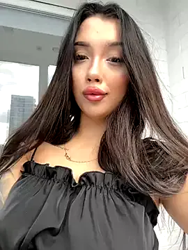 Alirawrz – webcam model profile photo Image 2