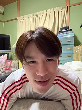 YumiLux – webcam model profile photo Image 10