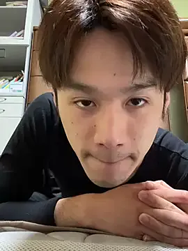 YumiLux – webcam model profile photo Image 3