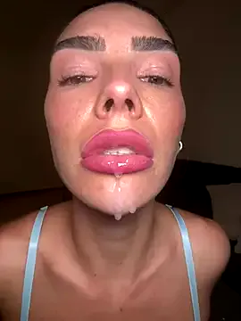 Its-Simran – webcam model profile photo Image 12