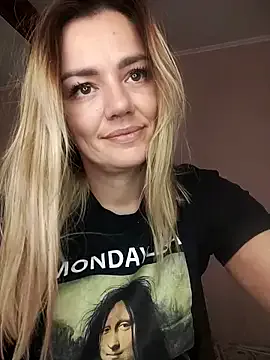 curvyflawless – webcam model profile photo Image 14