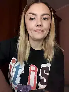 curvyflawless – webcam model profile photo Image 15