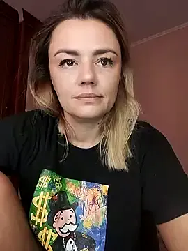 curvyflawless – webcam model profile photo Image 9